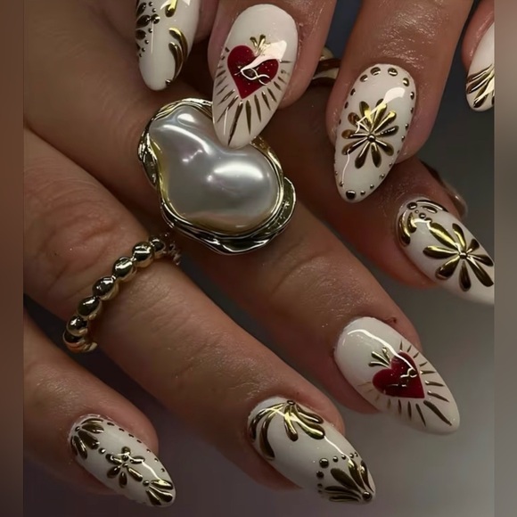 Other - BNWT Fashion Falsie Nails